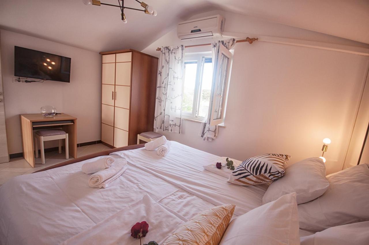 Apartments Katarina Porat Malinska Extérieur photo