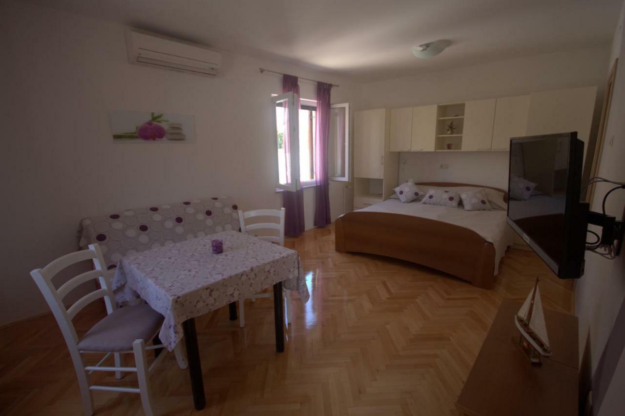 Apartments Katarina Porat Malinska Extérieur photo